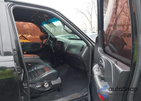 2001 Ford F-150 Harley-Davidson Edition/King Ranch Edition/Lariat/Xlt from USA, damaged, VIN 1FTRW07L01KA63658